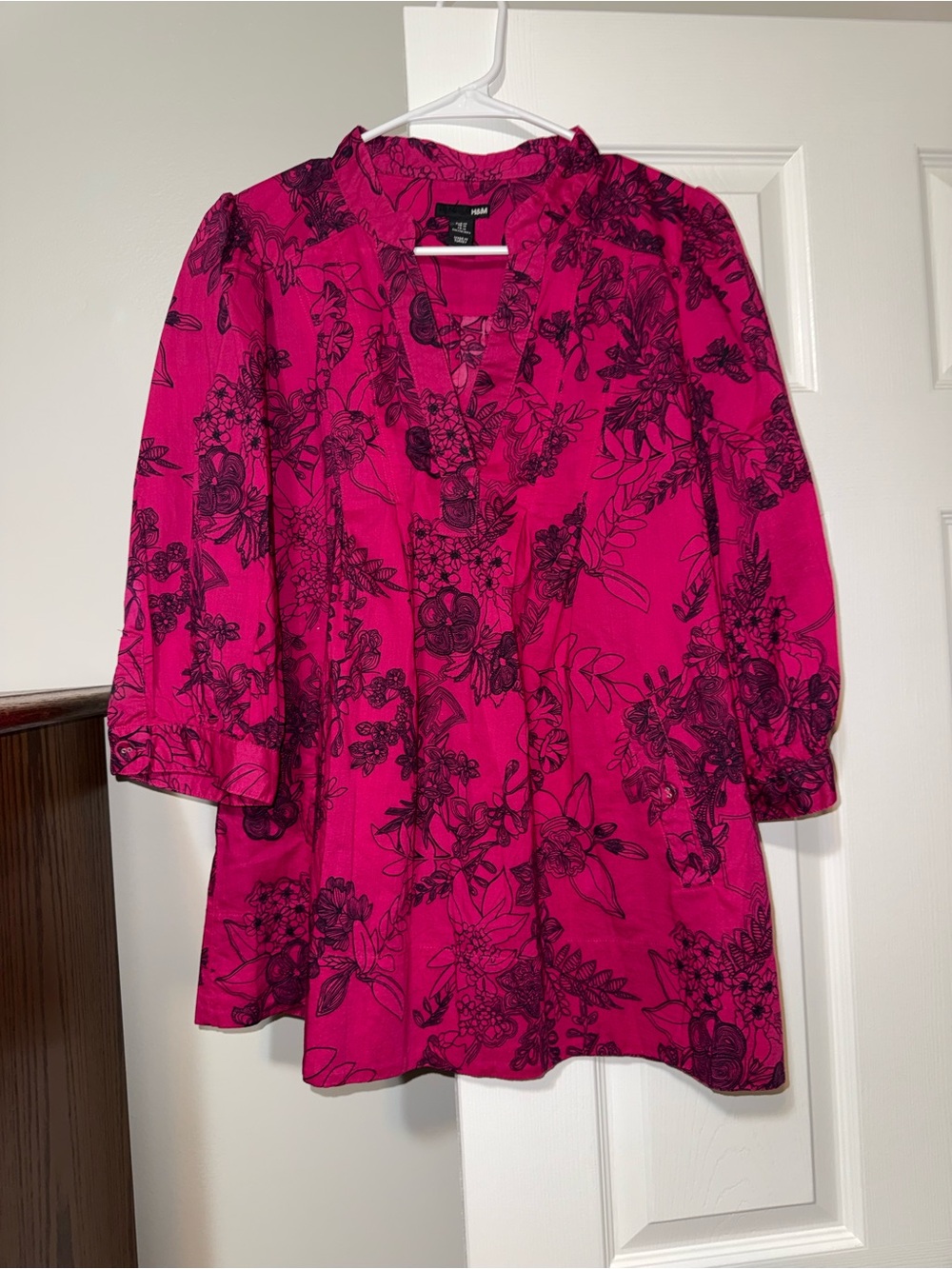 H&M Women's Magenta Floral V-Neck Tunic